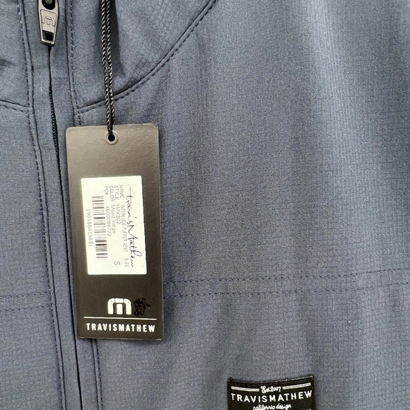 Travis Mathew Interlude Puffer Vest - Picture 2 of 3